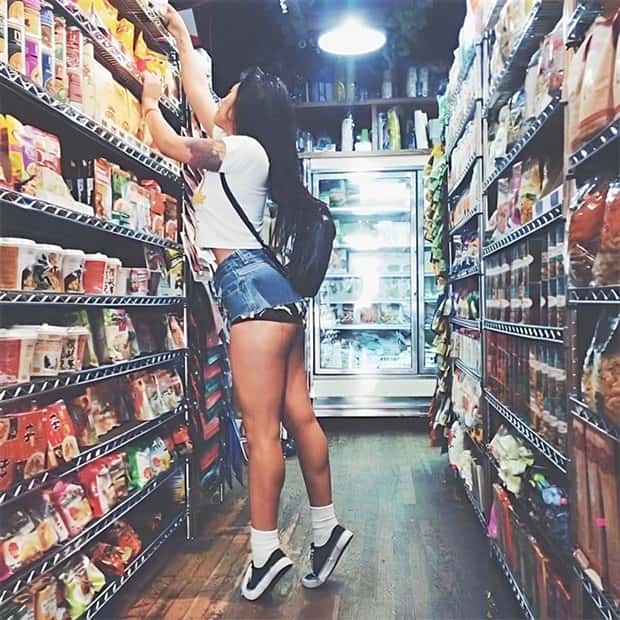 Hot Girls in Shopping #3 (20 photos)