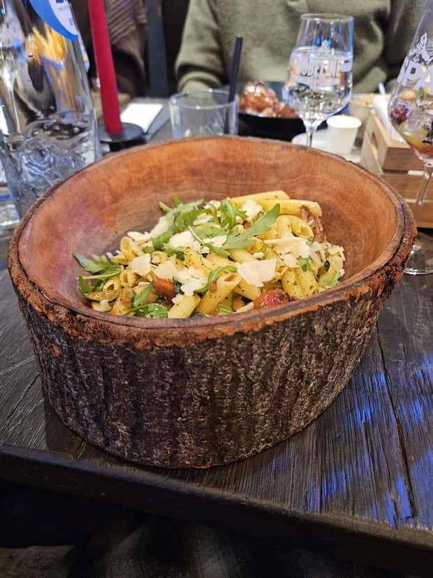 strange food serving ideas (12)