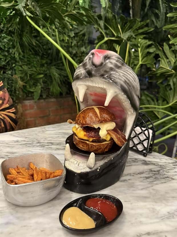 strange food serving ideas (19)