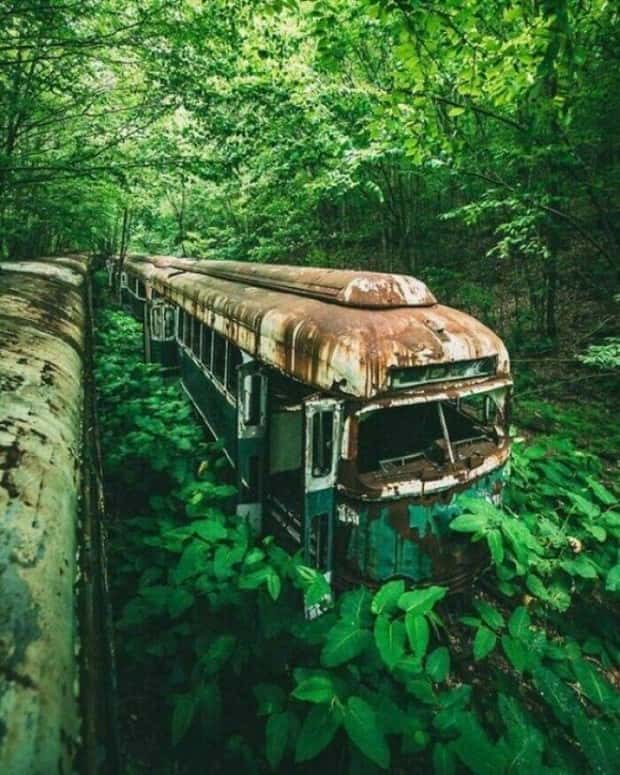 beautiful abandoned places (14)