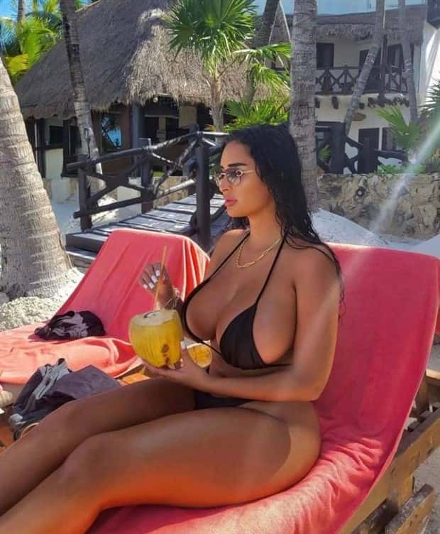 busty girls (12)
