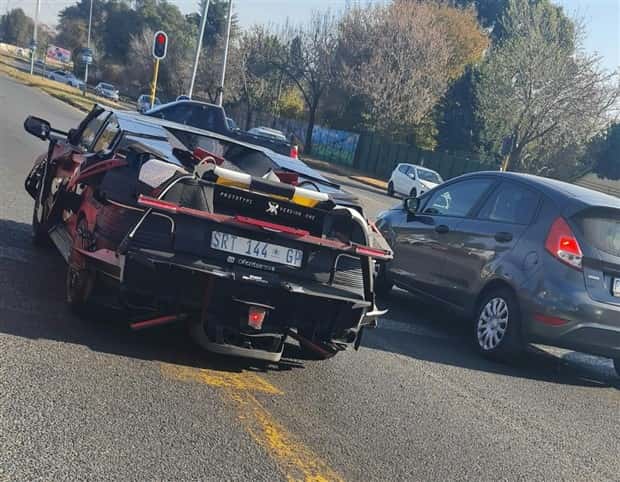 extreme car modifications (8)
