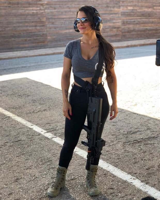 hot armed girls (16)