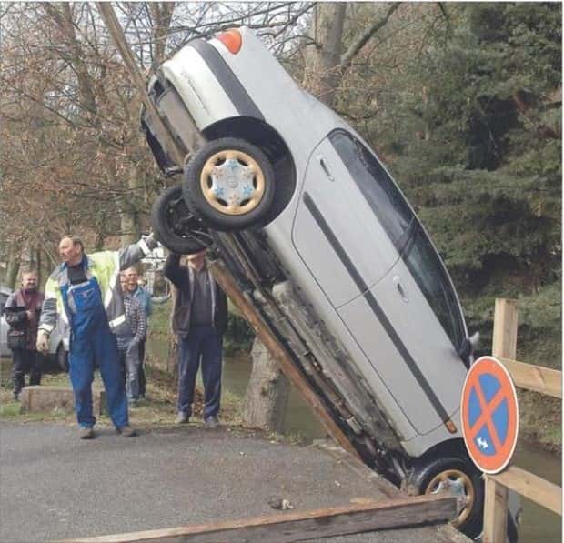 insane driving fails (2)