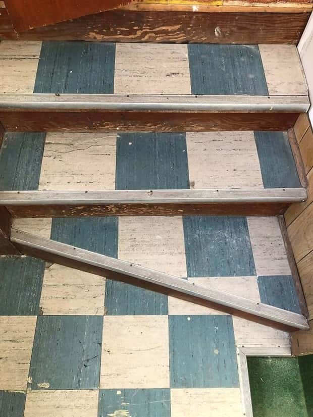 odd staircases (15)