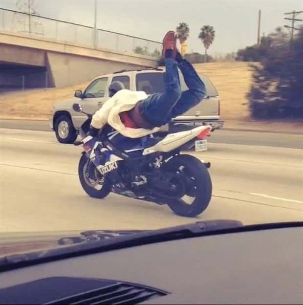 people doing stupid things (18)