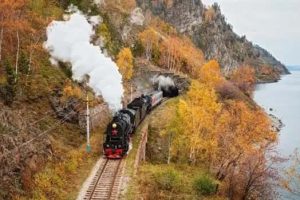 Train Photos Taken in Autumn Are Surprisingly Soothing (35 photos)