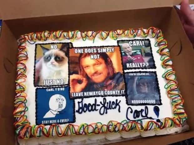 funny goodbye cakes (13)
