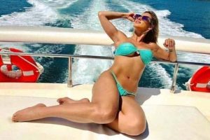 Hot Bikini Girls Turn Up the Heat #80 (22 photos)