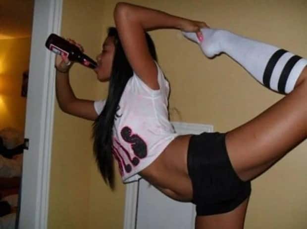 hot girls and beer (7)