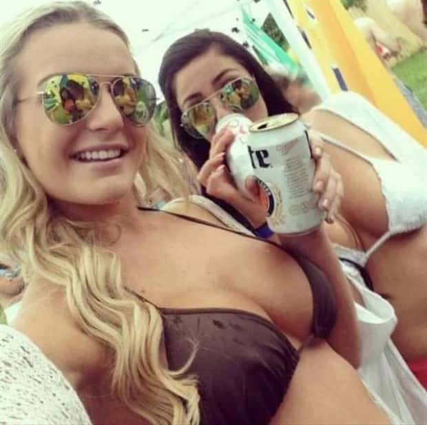 hot girls and beer (9)