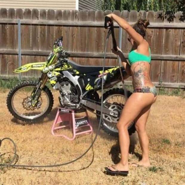 hot girls and motorcycles (13)