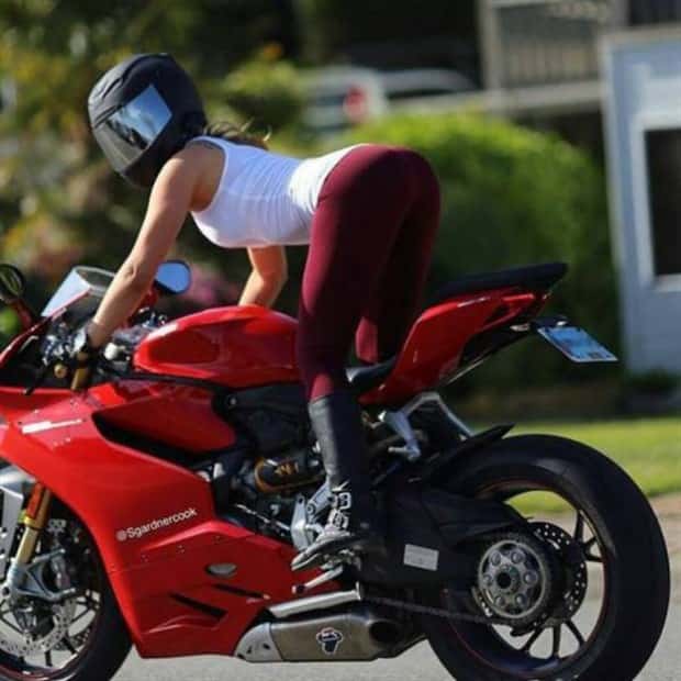 hot girls and motorcycles (8)
