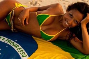 Too Hot Girls From Brazil (20 photos)
