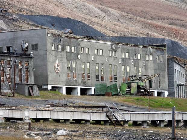 pyramiden arctic (16)