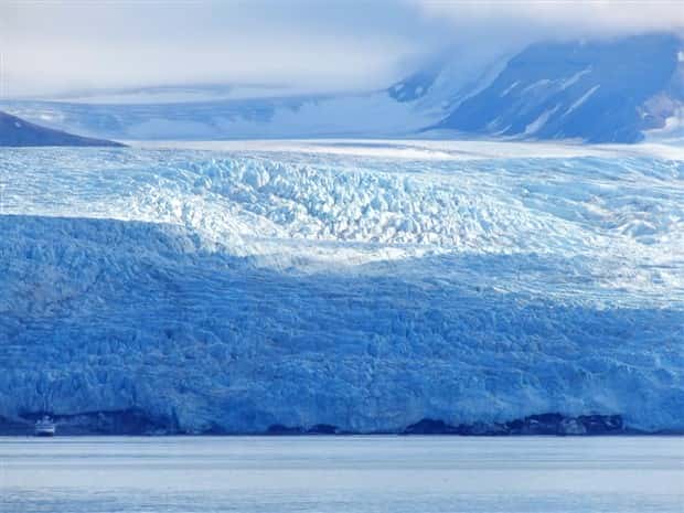 pyramiden arctic (20)