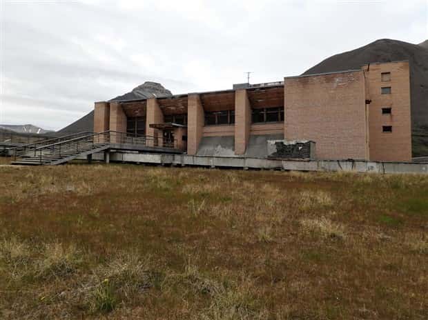 pyramiden arctic (5)