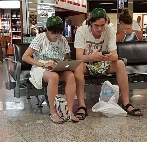 strange airport moments (1)