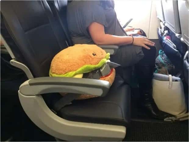 strange airport moments (10)