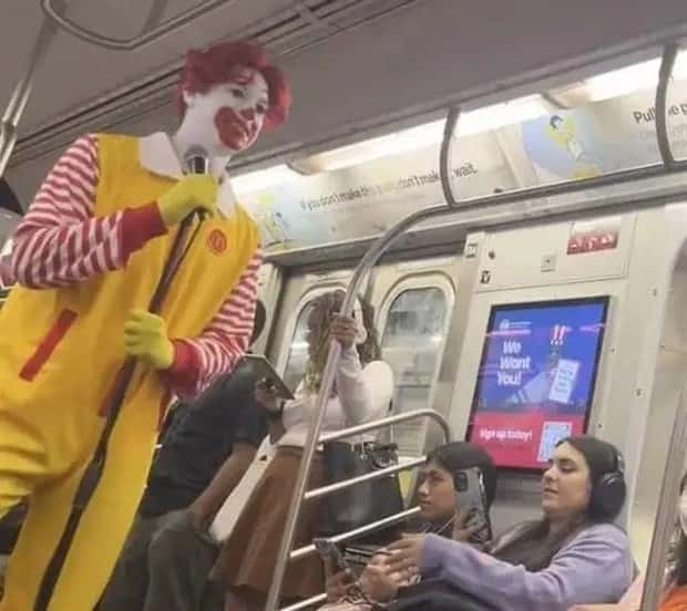 wild subway riders (5)